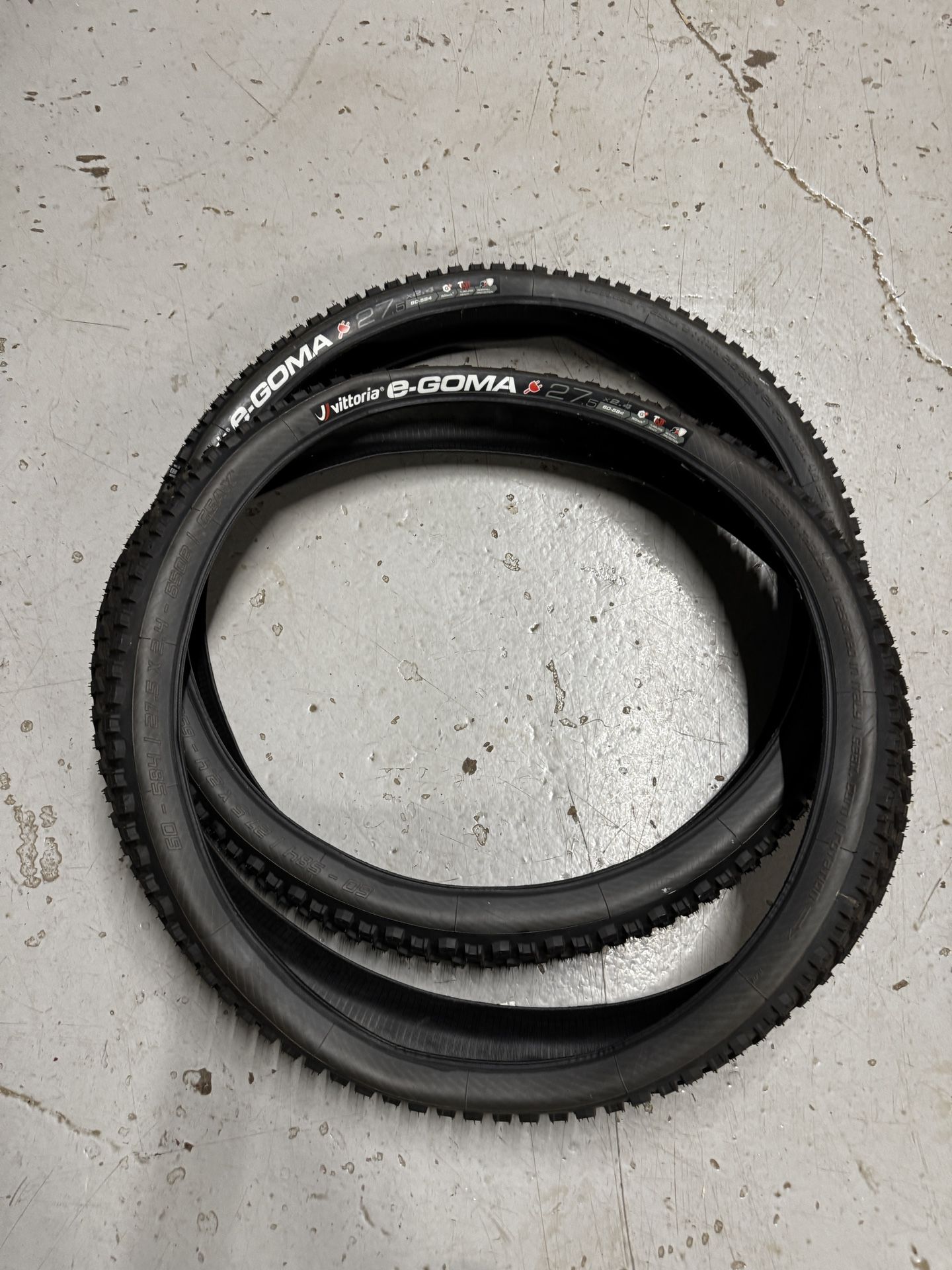 27.5x2.1 and 27.5x2.4 bike tires