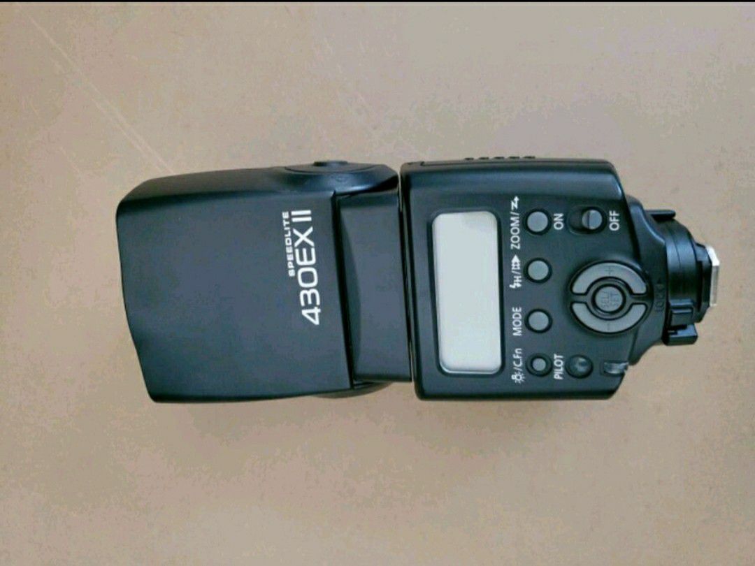 Canon Speedlite 430EX II Flash for Canon Digital SLR Camera