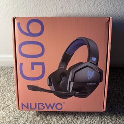 Dual Wireless Gaming Headset – Low Latency, 100-Hour Battery, PS5/PS4/PC Compatible