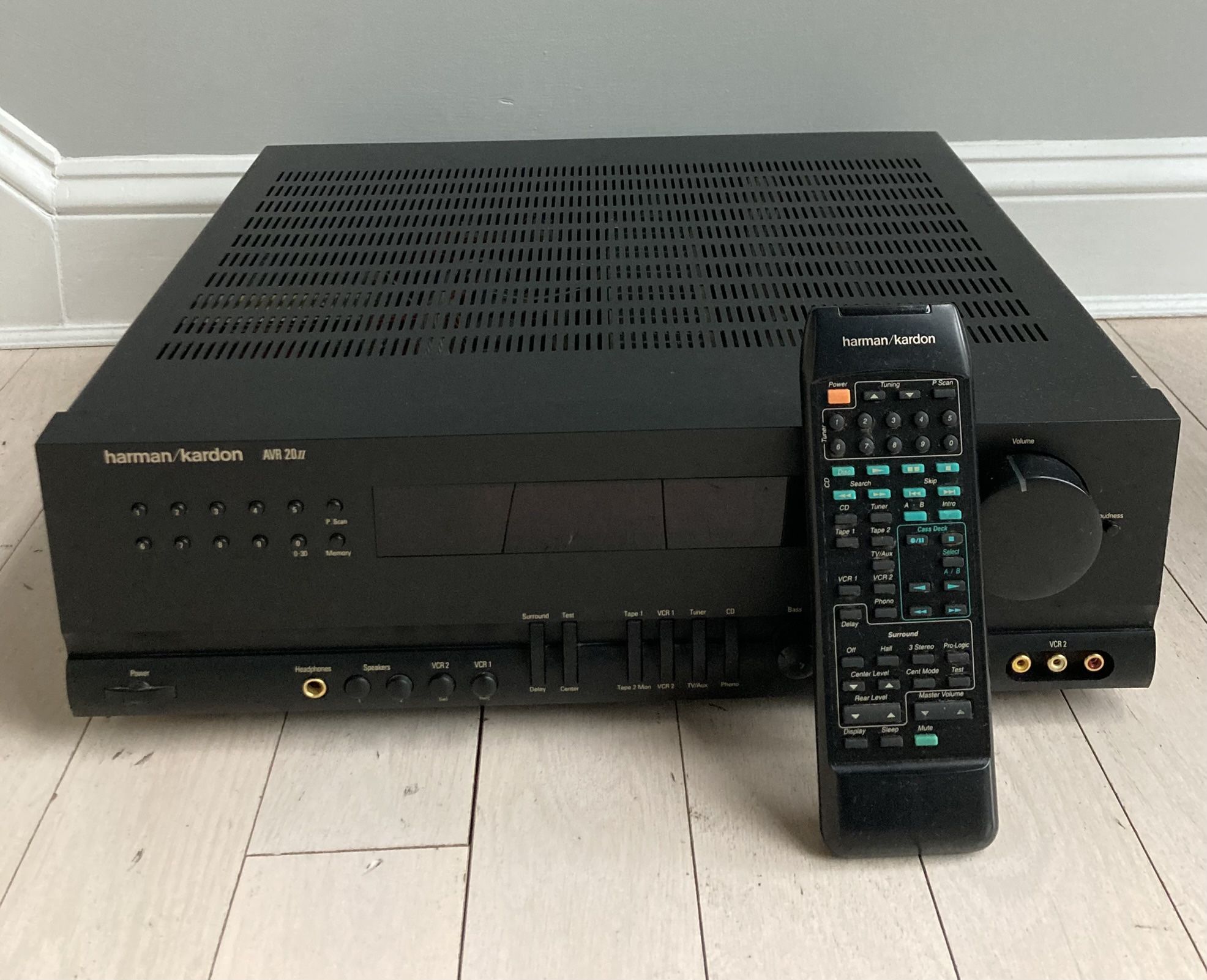 Harman Kardon AVR 20 II 5.1  Surround Sound AM FM Receiver Tested Remote Bundle 