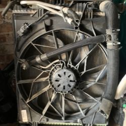 2018 Jeep Grand Cherokee Radiator Support Complete 