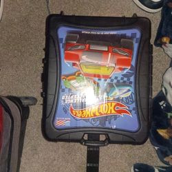 Hot Wheels  Collection And Dragon Set