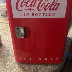 Coca Cola Mini Mini Fridge