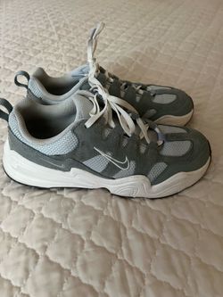 Nike shoes size 8
