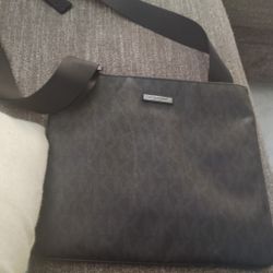Micheal Kors Man Bag