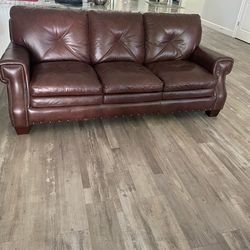 Sofa all leather for sale moving need goin $100.00 or best offer