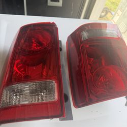 2014 Honda pilot tail lights.