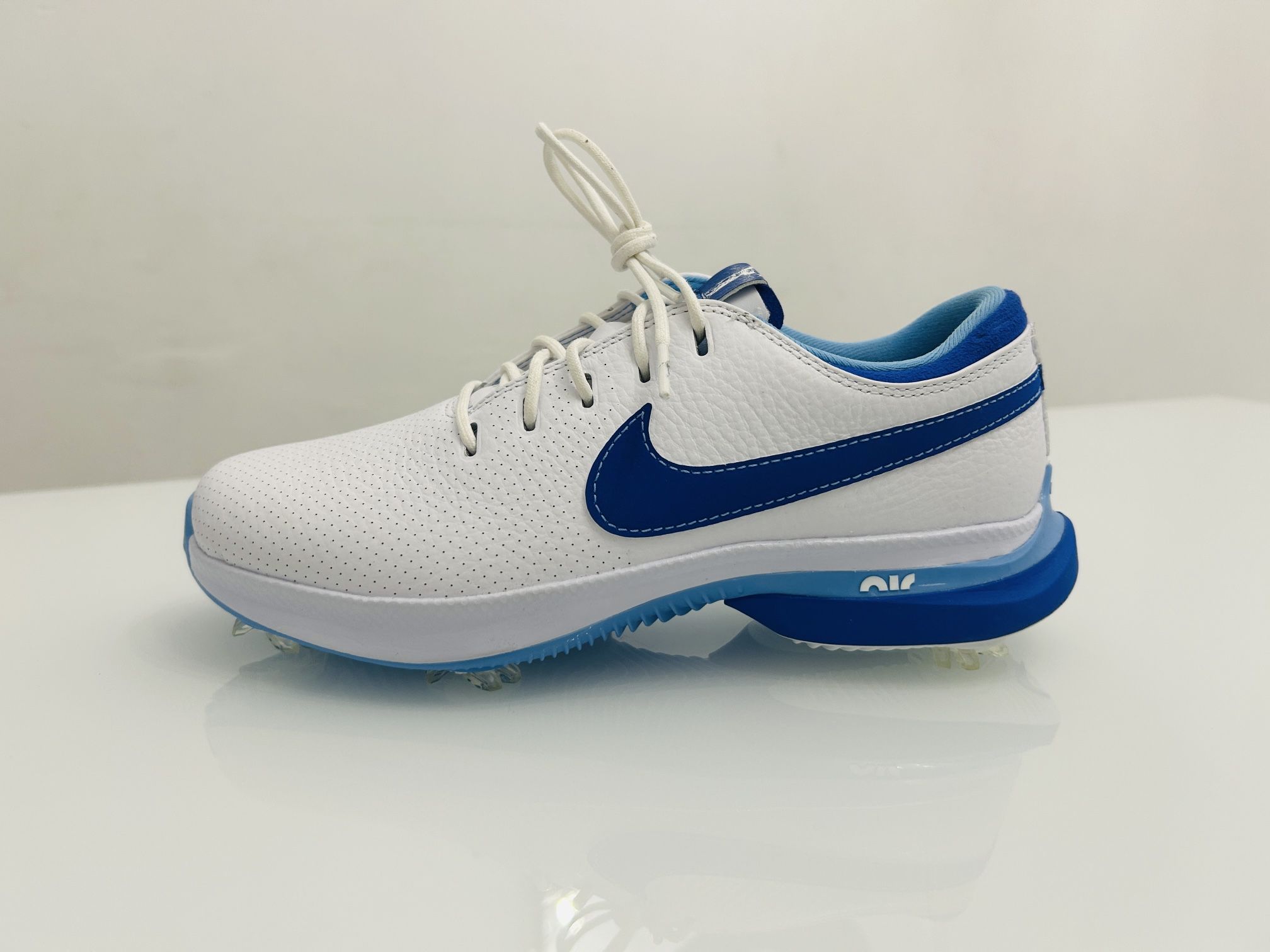 Nike Air Zoom Victory Tour 3 - Size 5.5