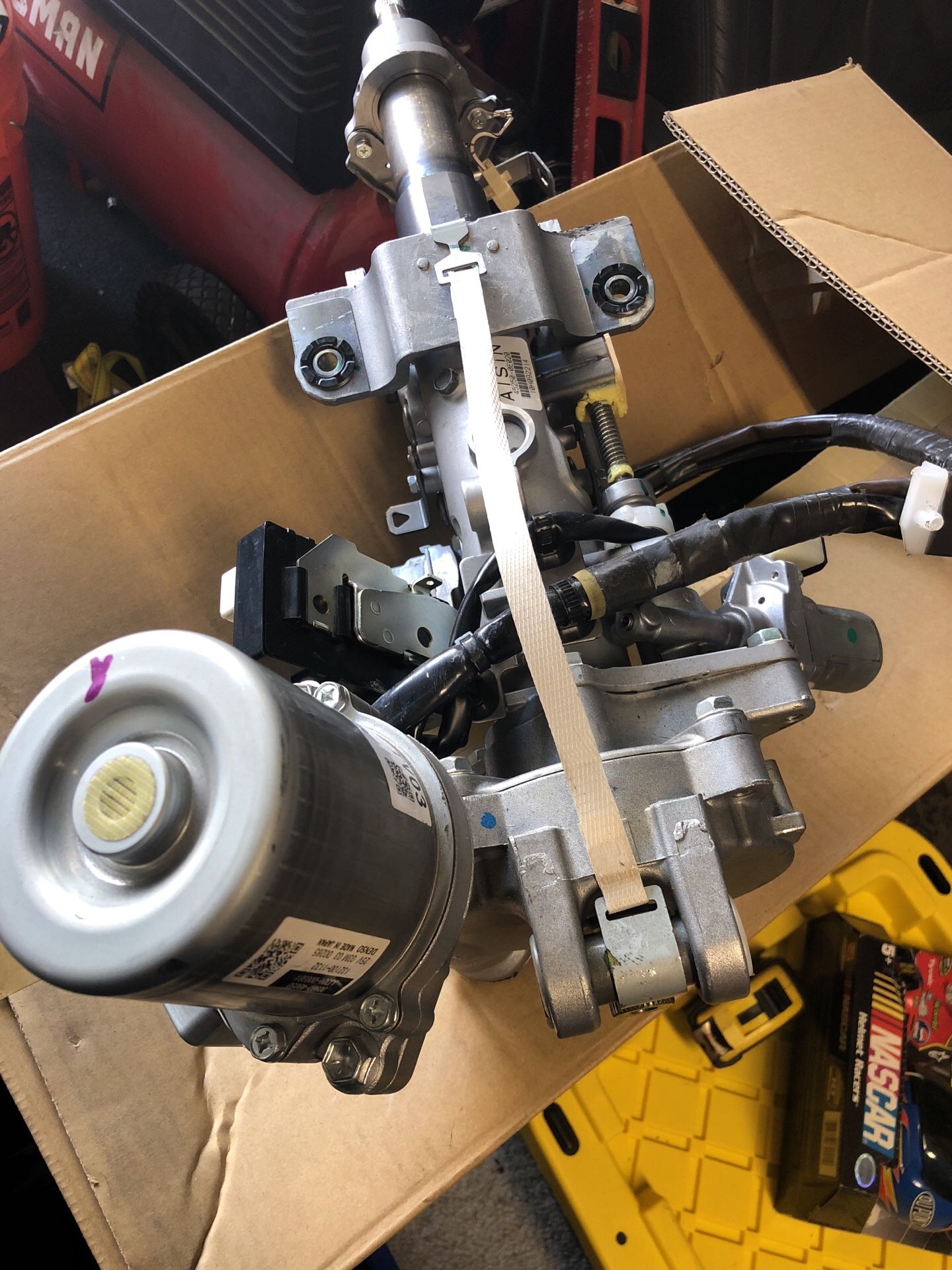 Lexus RX350 steering column with power steering ecu and motor.