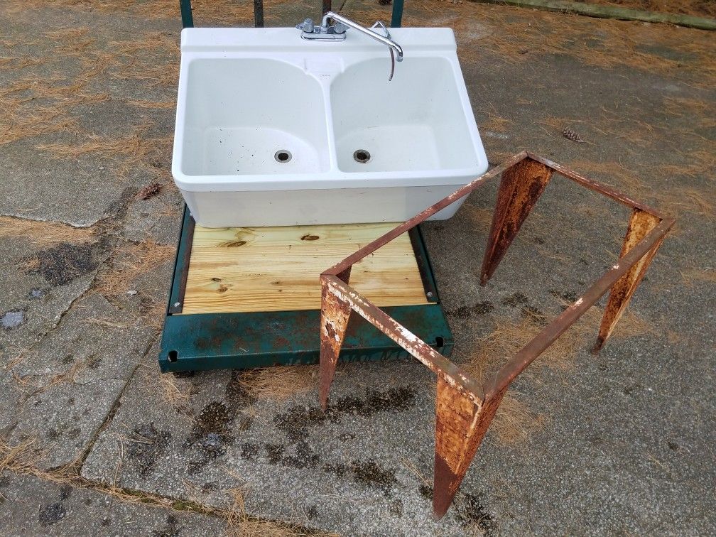 Crane Double Basin Utility/Laundry/Slop Sink/Tub