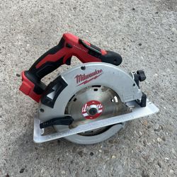 Milwuakee Brushless 7 1/4in Circular Saw (tool Only) 