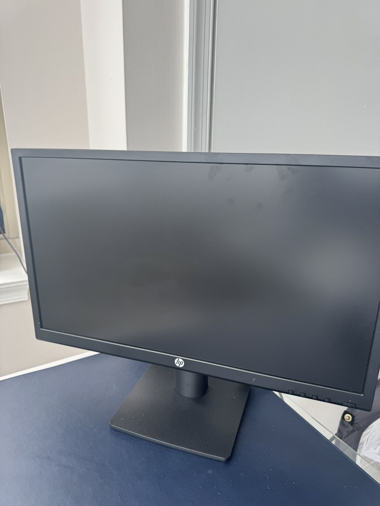 HP 21.5 inch Monitor