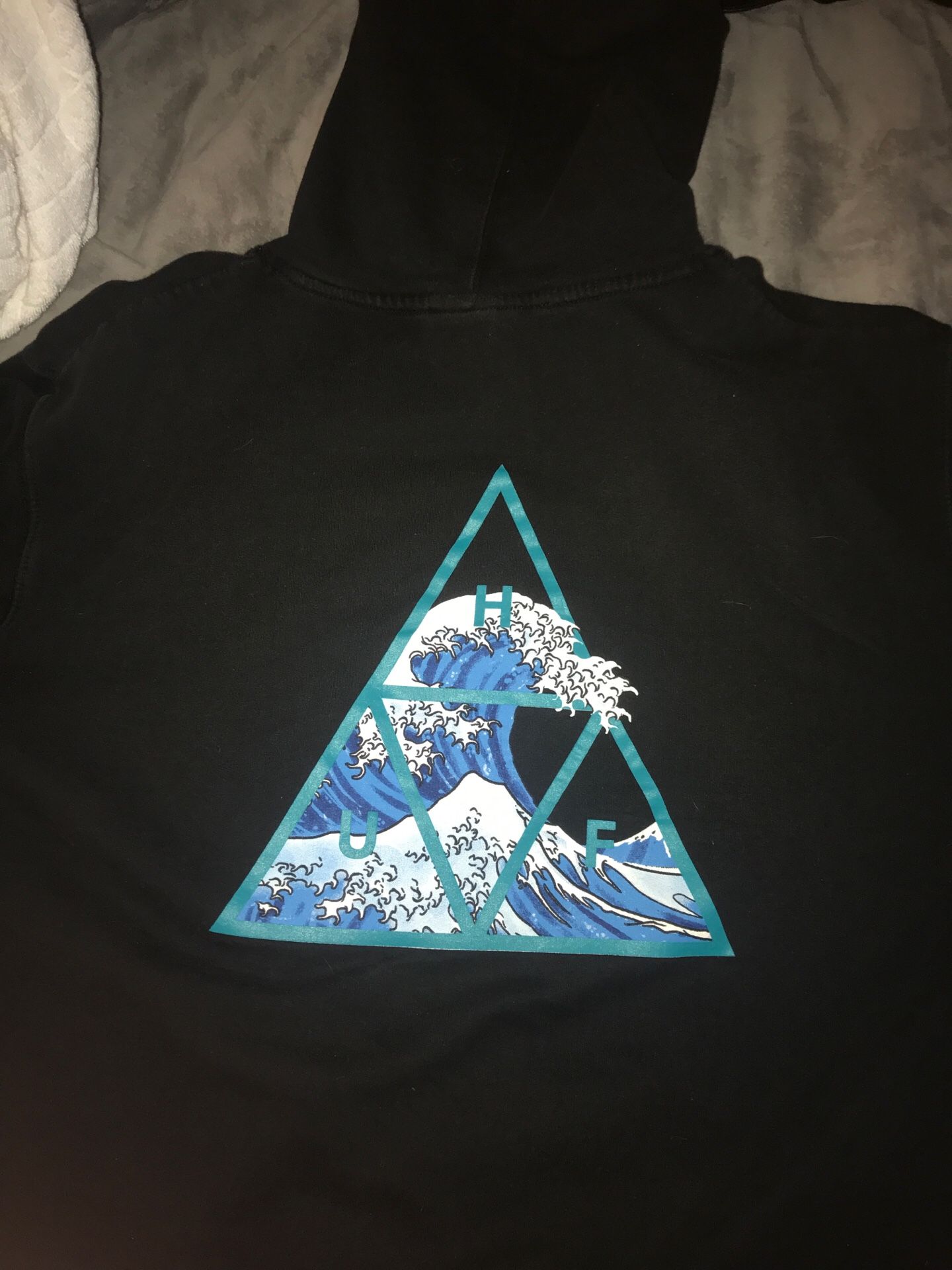 HUF hoodie size S