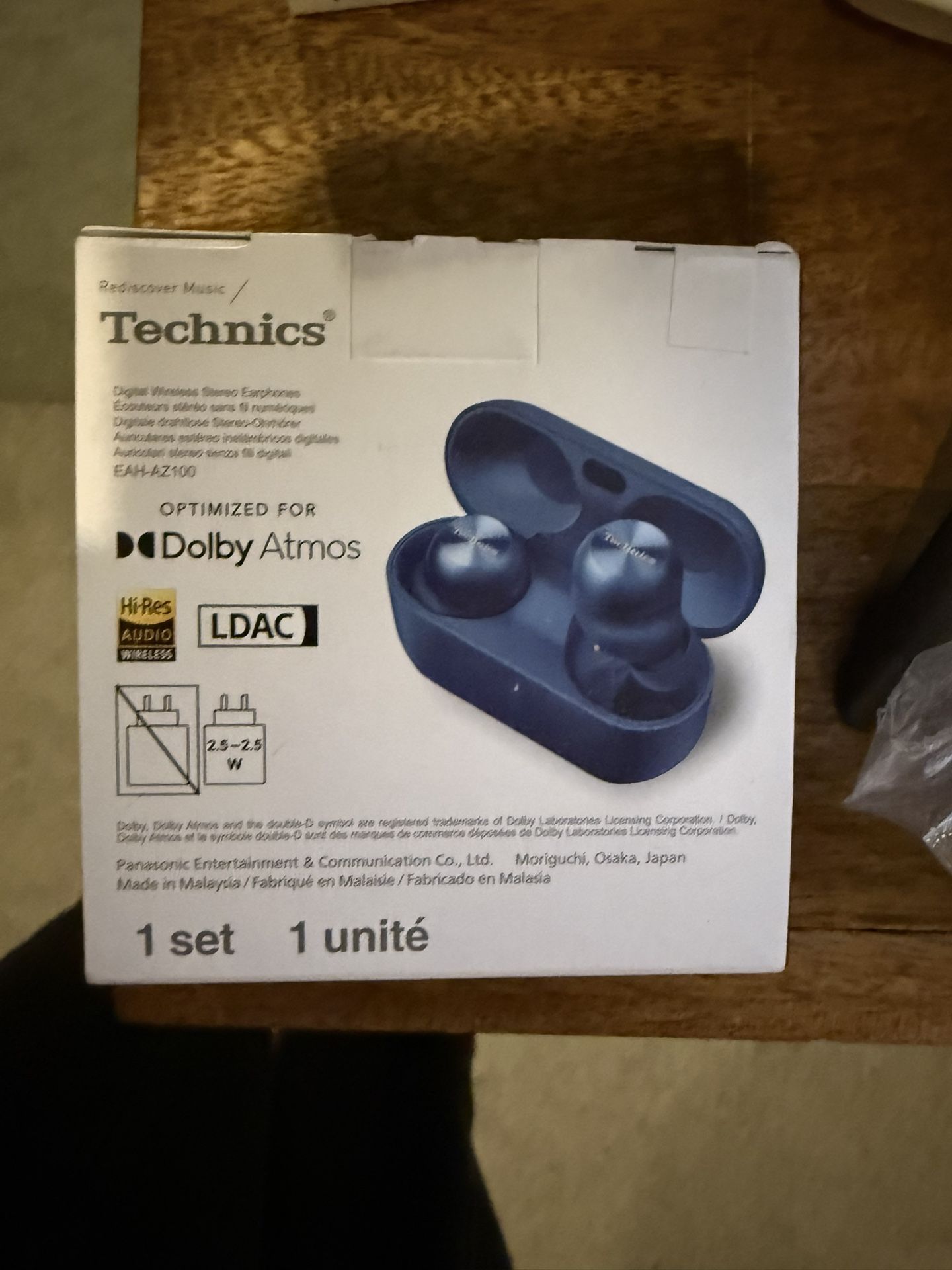 Brand new Technics AZ100 midnight Blue