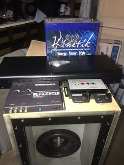 Arc audio 2500.1, (2) 12” crossfire sub , epicenter , lc2, kinetik battery and more
