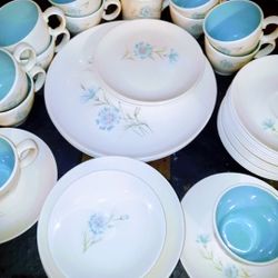 Taylor Smith Taylor Ever Yours Boutonniere Chinaware Dishes