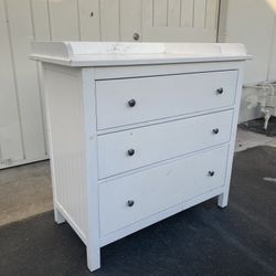 IKEA Changing Table/dresser 