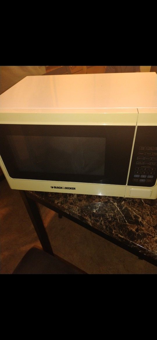 Micro Wave Black And Decker Brand