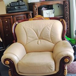 Really Nice Comfy Lounge Chair