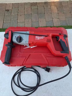 Milwaukee 8 Amp Corded 1 in. SDS PLUS Rotary Hammer