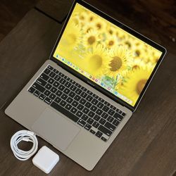 MacBook Air (2020) 16GB i7
