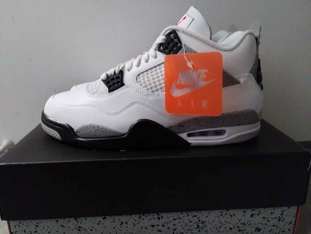 2025 Air Jordan Retro 4 White Cements OG Size 10.5 Men Brand New With Box And Receipt *No Trades*