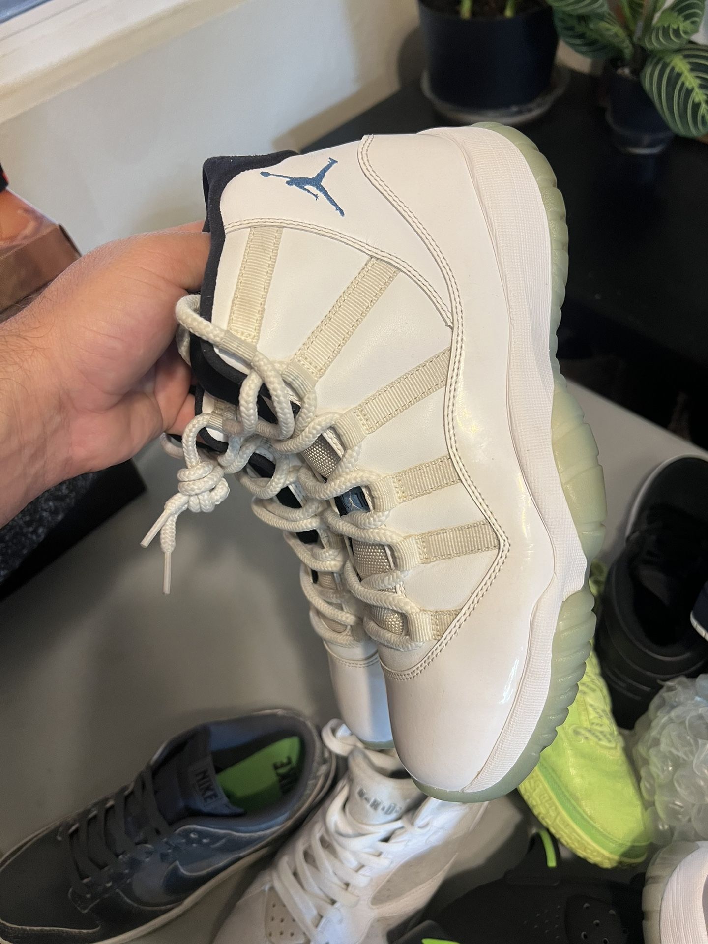 Jordan 11 Columbias