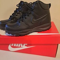 Nike Mens Manoa Leather Hiking Boot, Black, Men's Size 8.5 USwomen 10