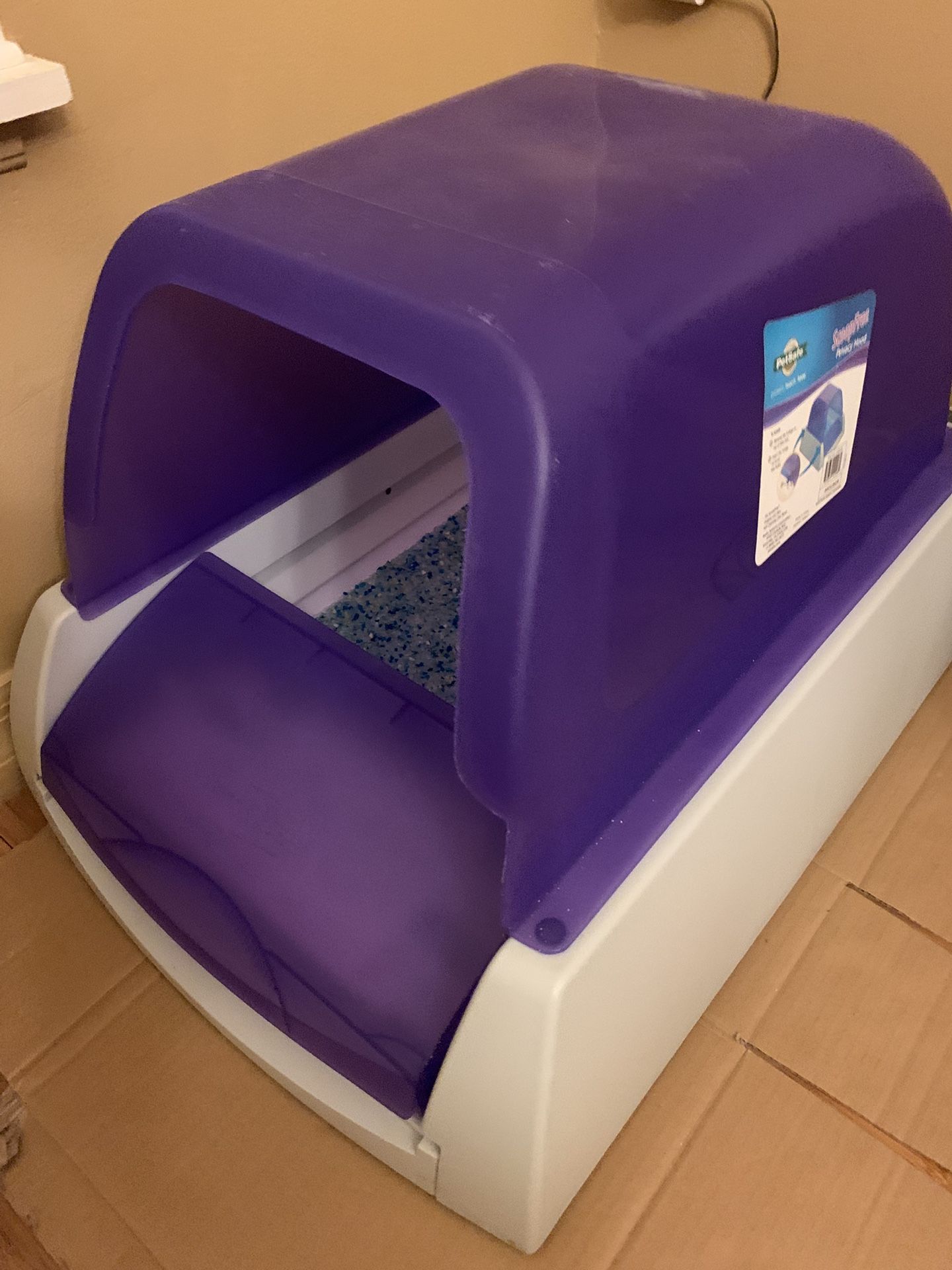 ScoopFree Auto Cat Litter Box With 2 Extra Refills