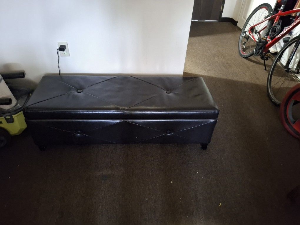 Used Storage / Bench