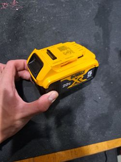 20V 5Ah Dewalt Li-ion battery