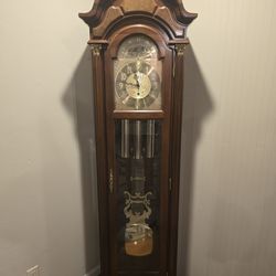 Pearl Grandfather Clock Working with Key Triple Chime Floor Clock Local Pickup