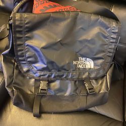 New and Used Messenger bag for Sale in Quincy, IL - OfferUp