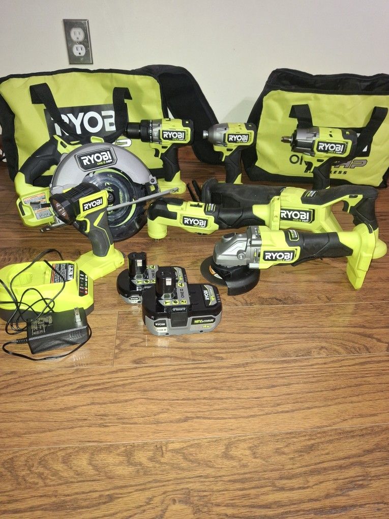 8 Tool Brushless Ryobi Set