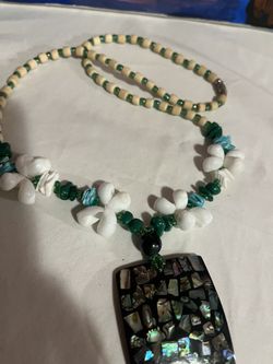 Ladies Necklace With Charm