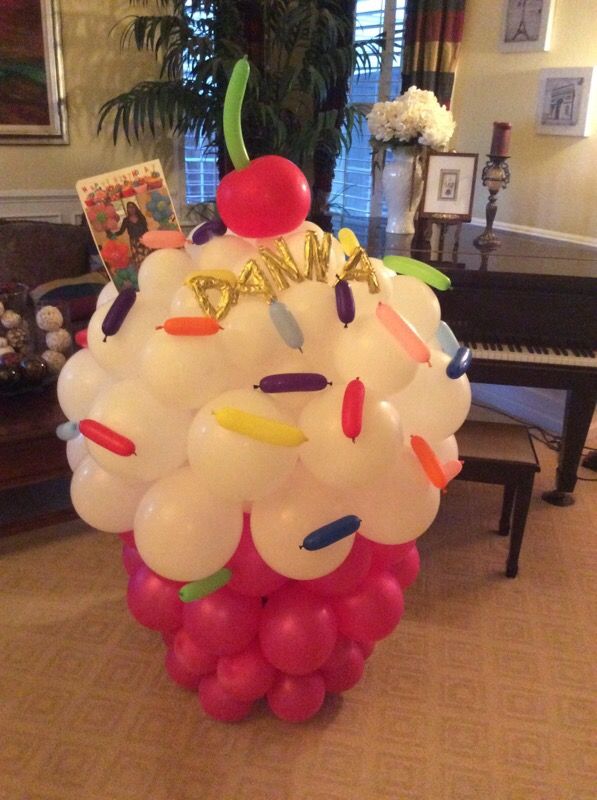 Balloon Cupcake Sculpture
