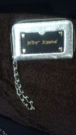 Betsey johnson wristlet wallet