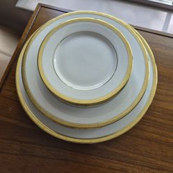Fine China 4 Place Set 