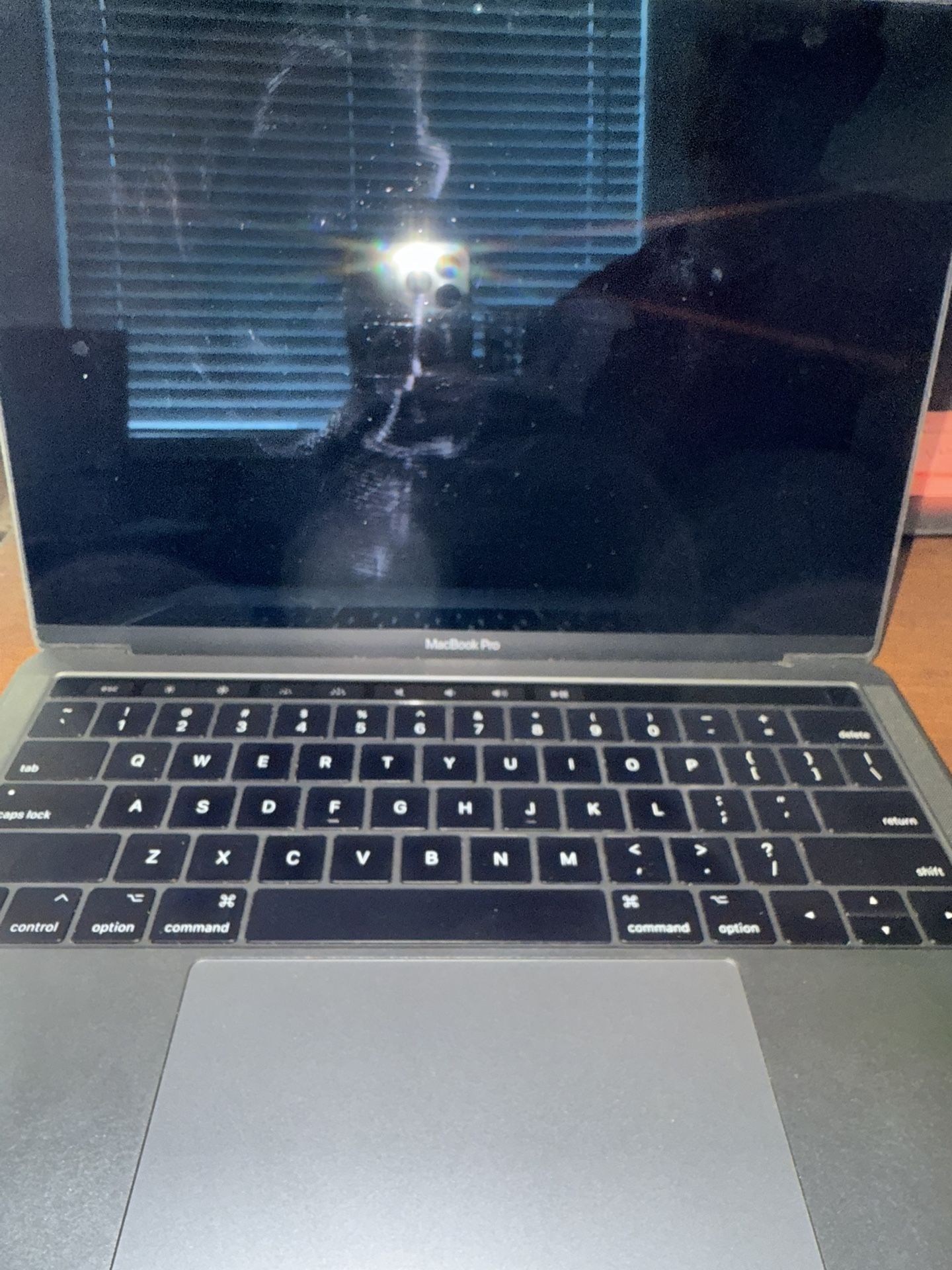 MacBook Pro 2018 *READ DESCRIPTION *