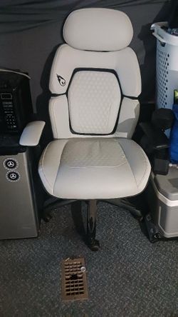 Gaming chair