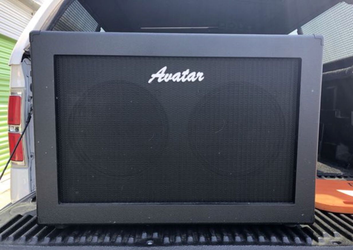 Avatar 2 x 12” G212 Contemporary Guitar Speaker Cabinet with Celestion Speakers