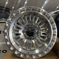 KMC Wheels 554 17 Inch - Rines - Off-road  Machine Silver 