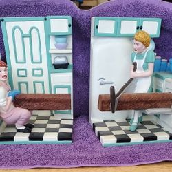 I Love Lucy Pioneer Woman Bread Backing Bookends 