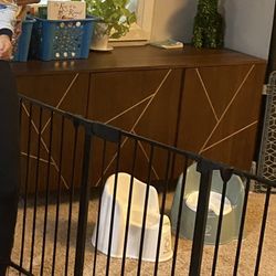 Extra Wide Metal Baby Or Dog Gate With Door - Tall 