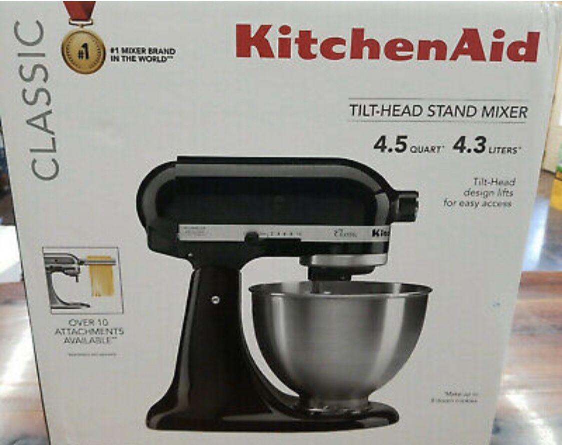 Kitchen Aid stand mixer tilt head all three attachments included price is Firm!!! $130 firm!!!! Glossy Black