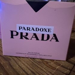 Prada Paradoxe Eau De Parfum