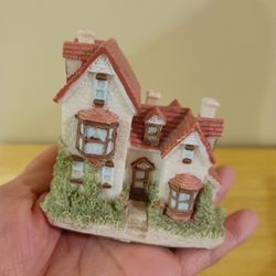 New Vintage Tully House Decor Village House 1994 