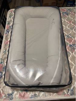 Dockatot Grand