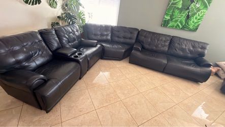 Black Leather Sectional with Sofa Bed