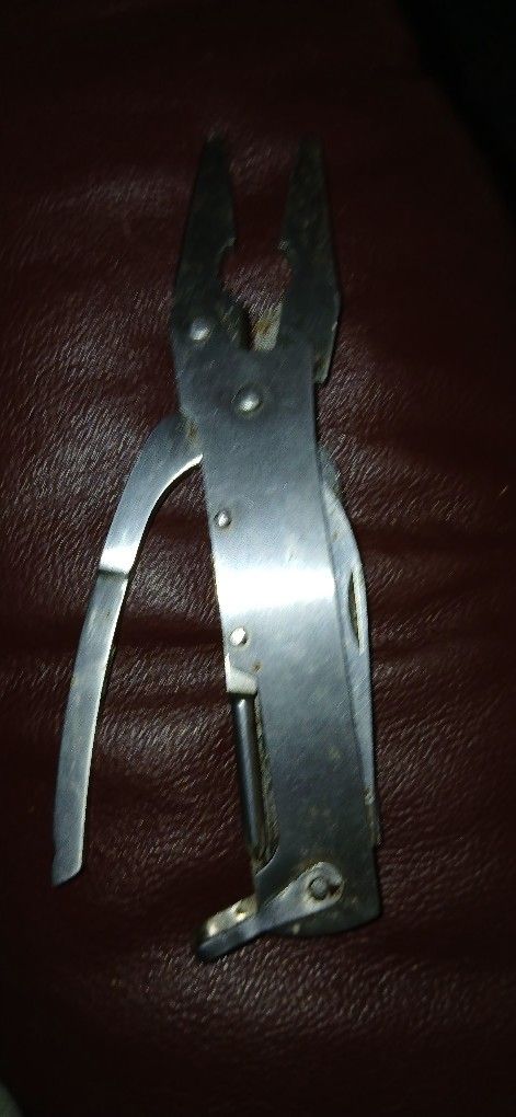 Multitool Pocket Knife Pliers Screw Driver File